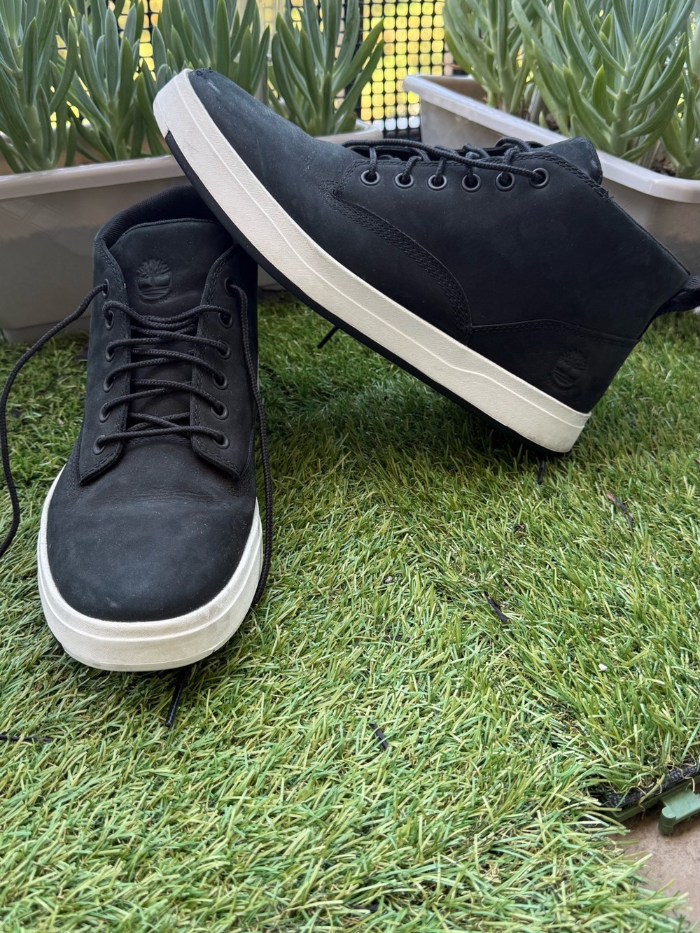 Timberland Black Leather High-Top Sneakers with White Sole Chukka